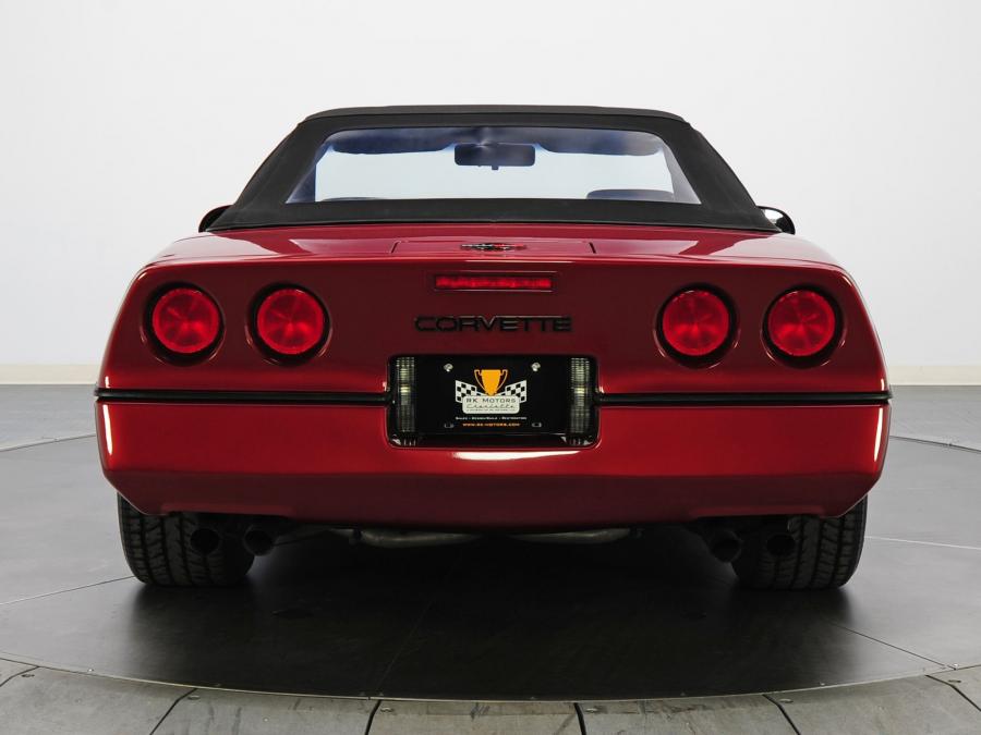  Chevrolet Corvette Convertible 1986 года  (фото 20 из 23)